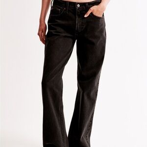 A&F Baggy curve love Low-Rise Jeans in Black